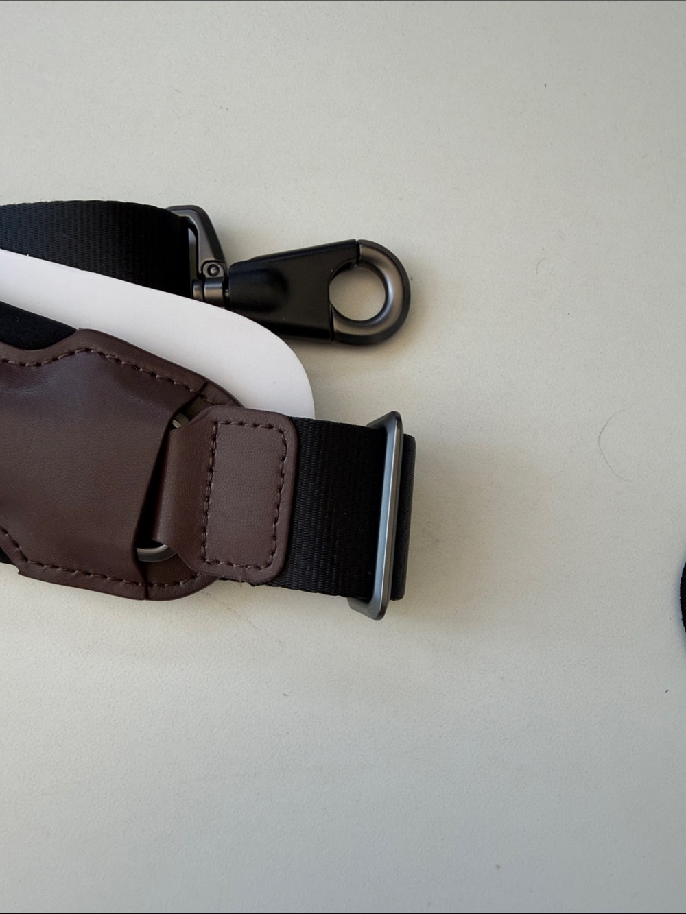 Tumi Brown and Black Padded Shoulder Strap for Laptop Bags - Picture 4 of 4